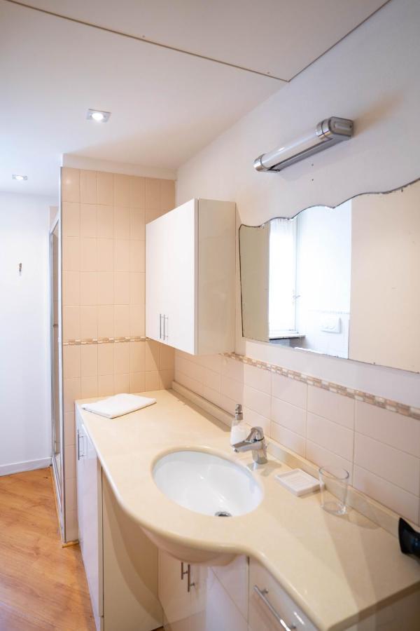 V12 Apartments - Alfieri 2A Новара Экстерьер фото